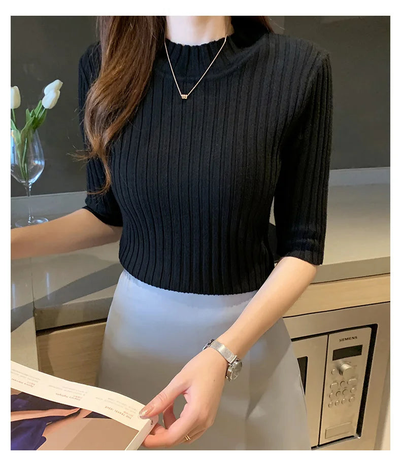 MID-SLEEVED BLOUSE