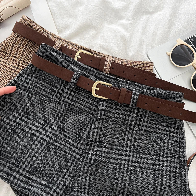 PLAID WOOL SHORTS