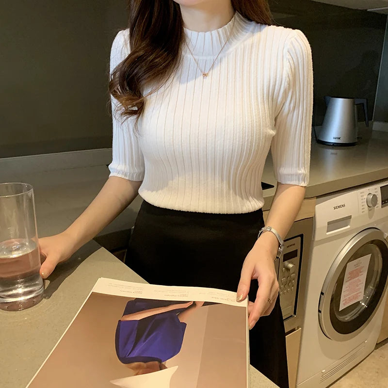 MID-SLEEVED BLOUSE