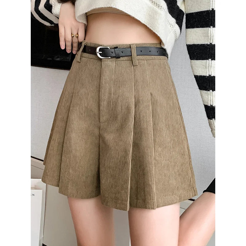 PLEATED KHAKI CORDUROY SHORTS