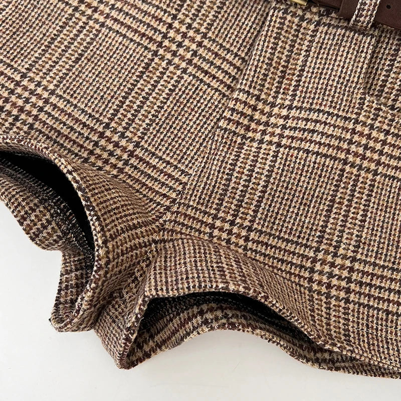 PLAID WOOL SHORTS