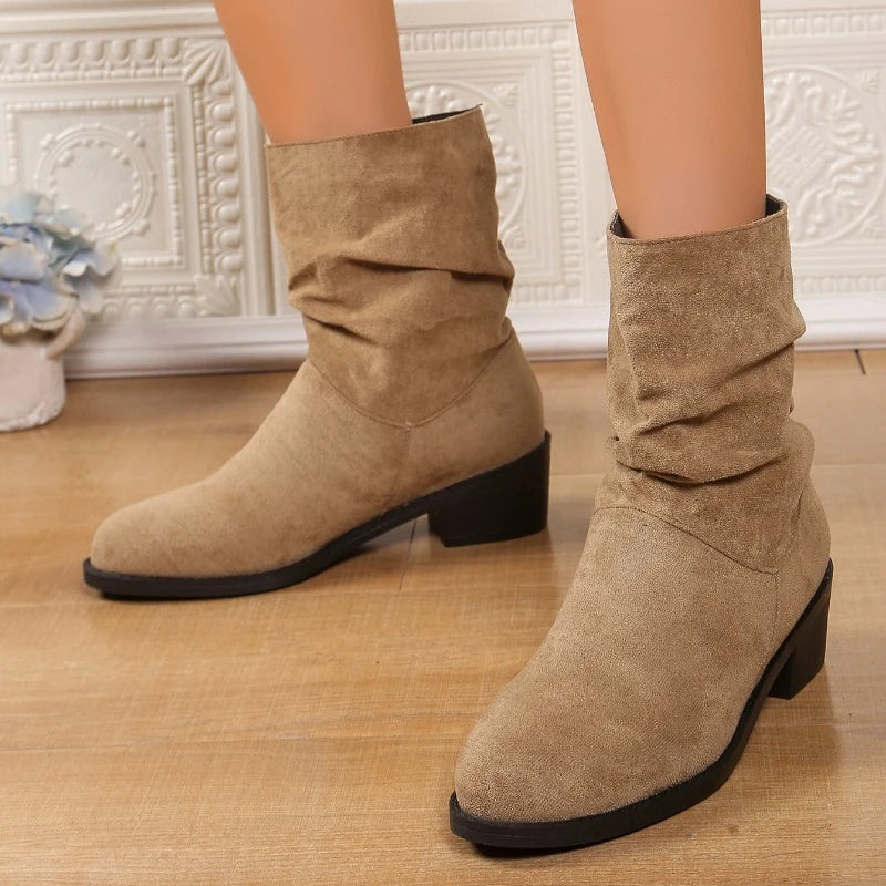 Roman boot with thick heel