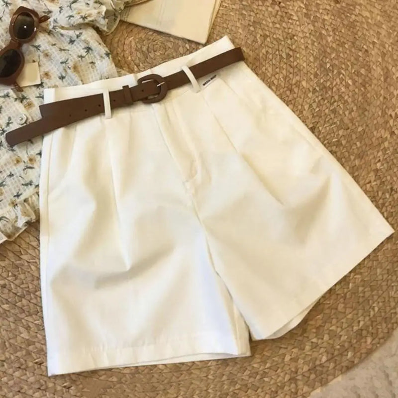 CASUAL SHORTS WITH BELT
