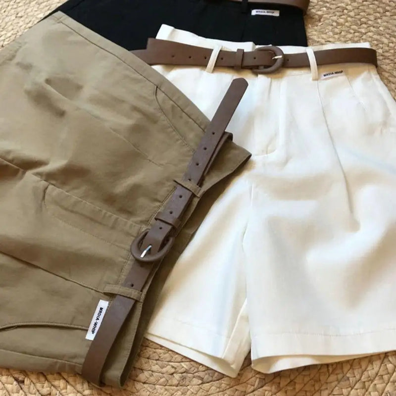 CASUAL SHORTS WITH BELT