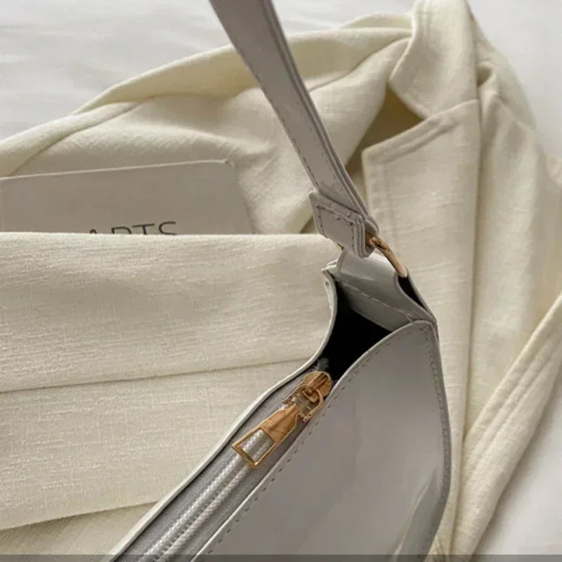 Bolsa  de couro envernizado